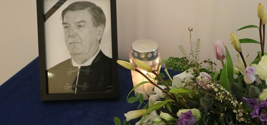  Sveučilište u Splitu oprostilo se od prof. emeritusa Perice Cetinića